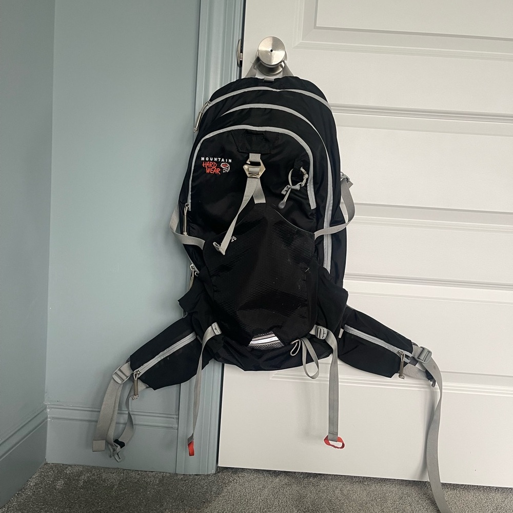 Mountain Hardwear fluid 26 backpack